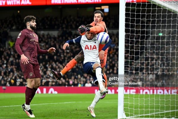 "Манчестер Сити" ўз дарвозабонига нарх белгилади