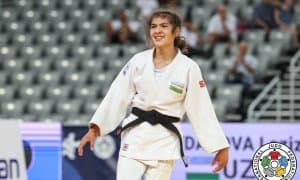 18 ёшли Лазиза Ҳайдарова Линс Гран-приси совриндори!