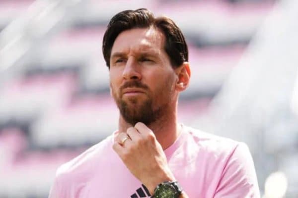 Кутилмаган янгилик: “Барса” Мессига жой очиш учун уч юлдуздан воз кечмоқда