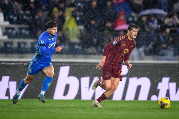 Шомуродов "Рома" мухлислари томонидан қаттиқ танқид қилинди. Танқид ўринлими?