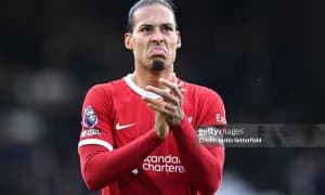 Ван Дейк: Кимдир келажагим ҳақида биламан деса, у сизни алдаяпти 