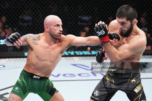 Александр Волкановски: "Ислом Махачевни фақат биргина жангчи нокаут қилиши мумкин"