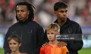 "Ямалнинг бола эканлигини унутиб қўяман"