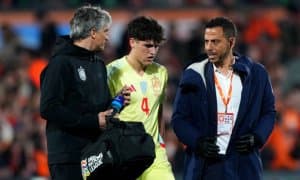 Кубарси жароҳат олиб, майдонни тарк этди 