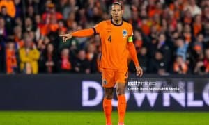 Ван Дейк "Барселона" футболчисини мақтади