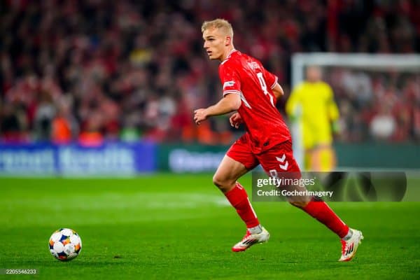 "Тоттенхэм" ва "Интер" даниялик ярим ҳимоячи учун курашади