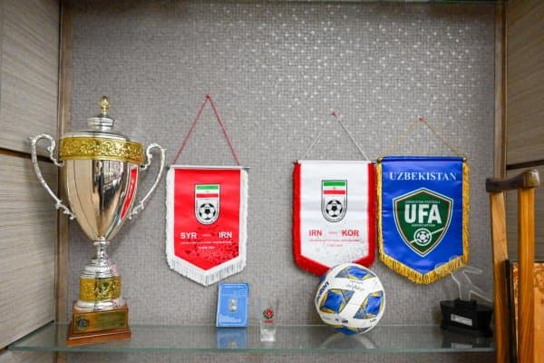 Ўзбекистон Эронга қарши кўк либосда ўйнайди