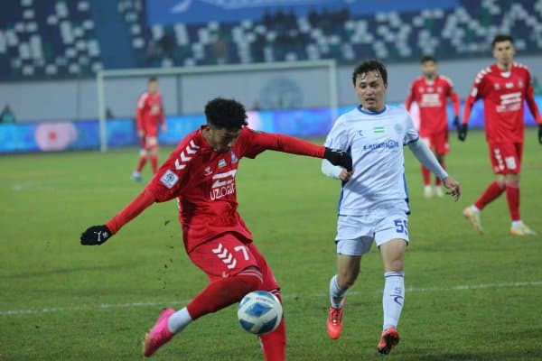 Наманганда водий дербиси кутмоқда. Жамоаларнинг статистикаси қандай?