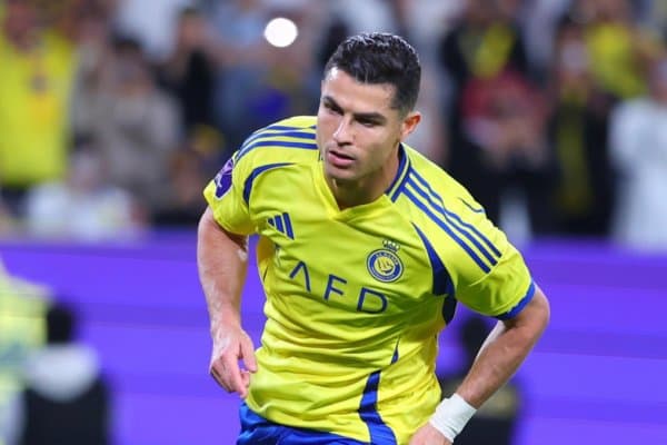 “Реал” янгича чемпионатга Роналду ва яна тўрт юлдузни олиб келади, етти ўйинчига жавоб беради