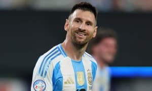 “Барса” Мессининг дўсти учун беш нафар юлдузни қурбон қилмоқда