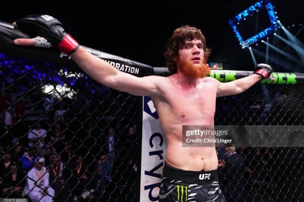 Шарабутдин Магомедов: "Айни пайтда Дрикус дю Плессини фақатгина битта жангчи енга олади"