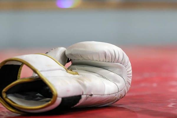 Рингда ҳушидан кетган боксчи бироз ўтиб вафот этди