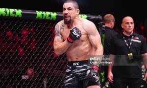 Роберт Уиттакер: "Илия Топурияга енгил вазндаги чемпионлик жангини тезроқ бериш керак, чунки..."