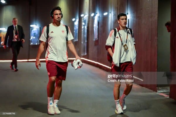 Шомуродовнинг дўсти футболдан кетишни эълон қилди