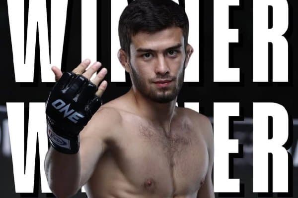 Бу йигитни тўхтатиб бўлмаяпти!