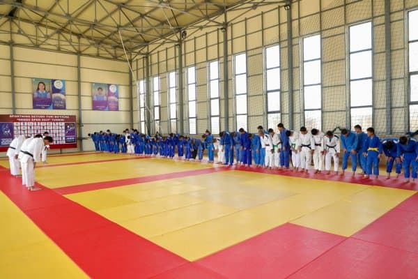 Ўсмирлар терма жамоамиз йиғинга киришди