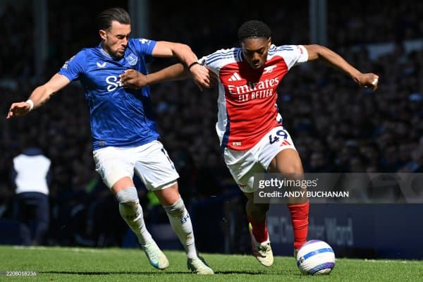 АПЛ. "Арсенал" сафарда очко йўқотди