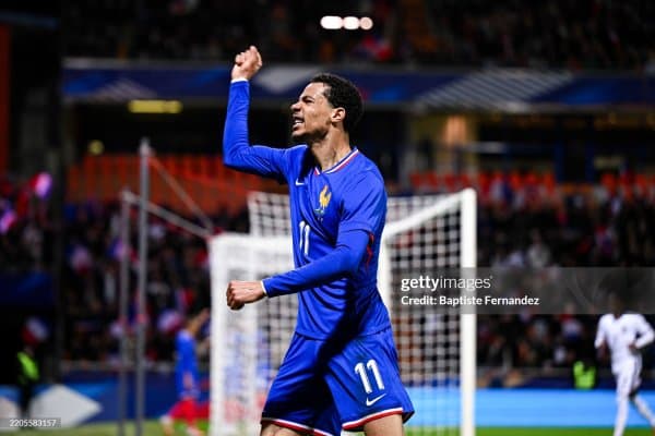 "Ливерпуль" вакили француз ҳужумчиси билан музокараларга киришди