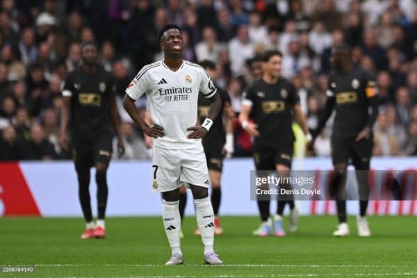 "Реал" Винисиуснинг ўрнига 3 та зўр ҳужумчи топди