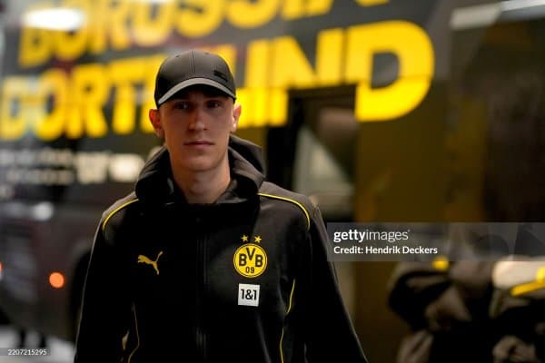 "Боруссия Дортмунд" ҳимоячиси "Барселона"га қарши баҳс олдидан жароҳат олди