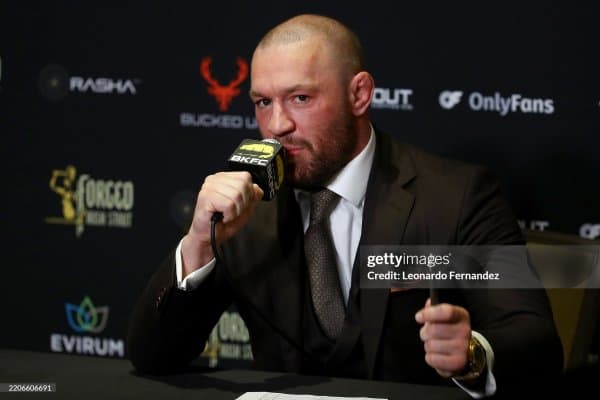 Конор Макгрегор: "Тайёр туринг, тез орада жуда катта янгиликни эълон қиламан"