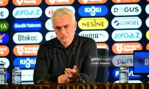 Моуриньо ижарадаги футболчини жамоада олиб қолмоқчи