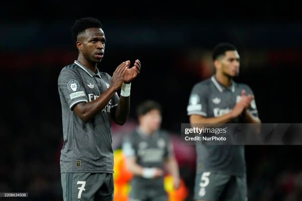 "Барселона" собиқ футболчиси Винисиусга маслаҳат берди 