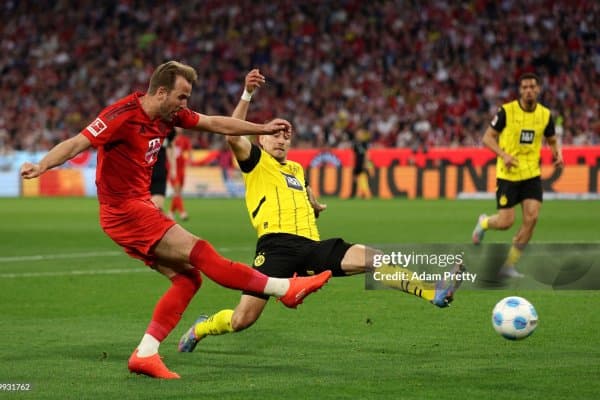 Бундеслига. "Дер-Класикер"да кучлар тенг келди