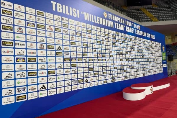 Европа кубоги. Биринчи кунданоқ 3 та медални қўлга киритдик!