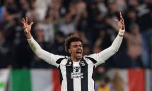 "Ювентус" 21 ёшли ҳимоячини жамоада сақлаб қолмоқчи