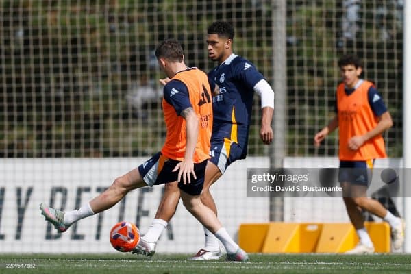 "Реал"нинг икки юлдузи бир-бири билан тортишиб қолди