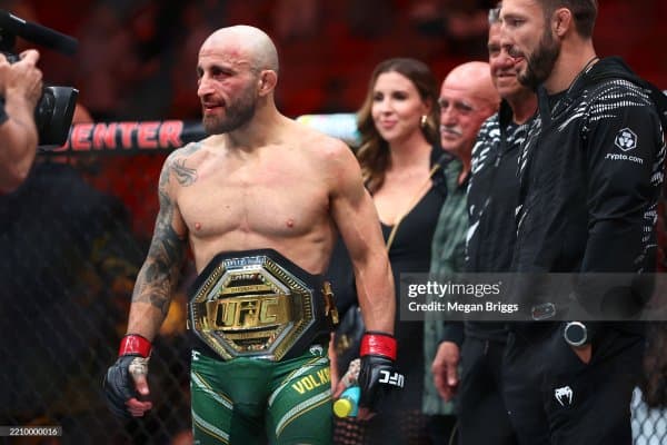 Александр Волкановски бу натижани қайд этган тарихдаги биринчи жангчи!