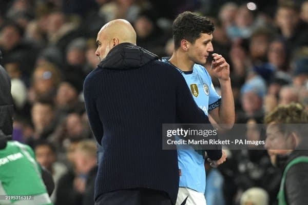 Гвардиола ёзда яна ҳимоячи олиб келмоқчи