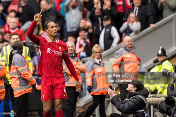 Ван Дейк "Ливерпуль" таркибида ўзгаришлар кутмоқда