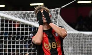 Бир футболчига Англиядан 5 гранд даъвогар