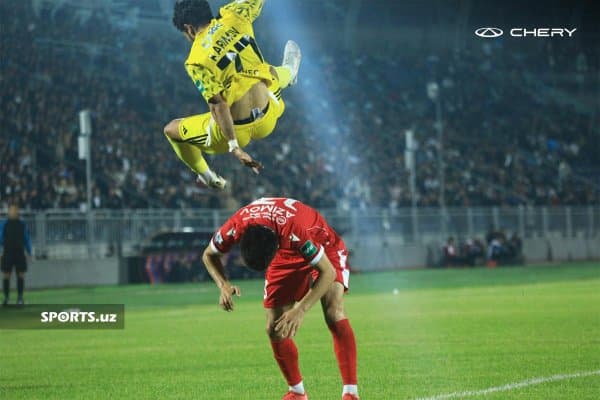 "Андижон" - "Сурхон" ўйинидан фотолавҳалар