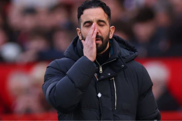 “Манчестер Юнайтед” керакмас ўйинчидан қутилиш йўлини топди