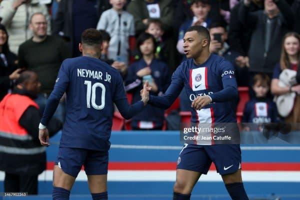 Ана ҳолос! "Реал" Неймар ва Мбаппени қўлга киритиш учун Винисиусдан воз кечмоқчи бўлган