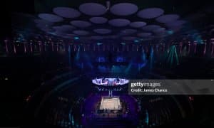 Икки чарм қўлқоп устамиз навбатдаги жанглари учун Венгрияга йўл олишди