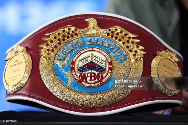 Чемпионлик учун яқинлашаётган Муҳаммад Шехов Венгрияда рингга кўтарилади