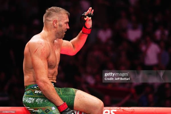 Дрикус дю Плесси жароҳат олгани ростми? Жангчининг ўзи жавоб берди