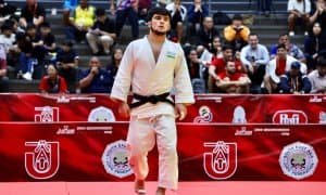 Замохшари Бекмуродов Осиё чемпионатида кумуш медални қўлга киритди