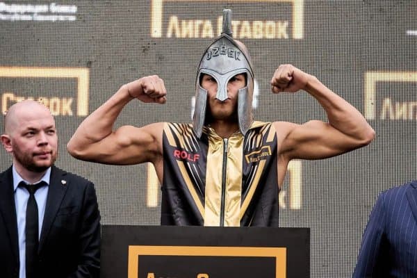 Бокс. Ҳамюртимизни тўхтата олишмади!