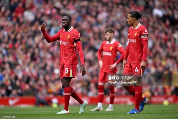 ПСЖ "Ливерпуль" ҳимоячисига кўз тикмоқда