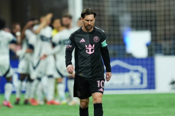 Месси, футболни йиғиштир!