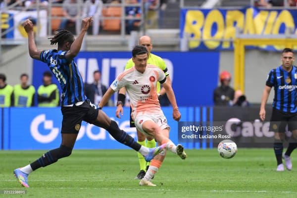 А Серия. Шомуродов ассист қилган учрашувда "Рома" "Интер"ни енгди