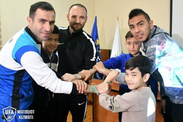 "Чиғатой"да Халқаро футбол ва дўстлик куни муносабати билан очиқ дарс ўтказилди