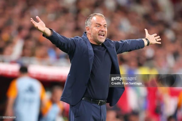 Флик "Барселона"даги фаолиятидан сўнг мураббийликни тугатиши мумкин