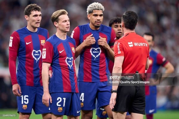 "Барселона" етакчиси фаолиятини АПЛ грандида давом эттириши мумкин