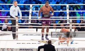 Дюбуанинг мураббийи: "Усик, сенга Оскар бериш керак, сен ҳакам ва бутун бокс оламини алдадинг”